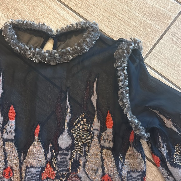 CHANEL Runway Skyline Cashmere Mini Dress - Picture 4 of 15